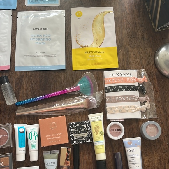 Massive make up bundle - Picture 5 of 6